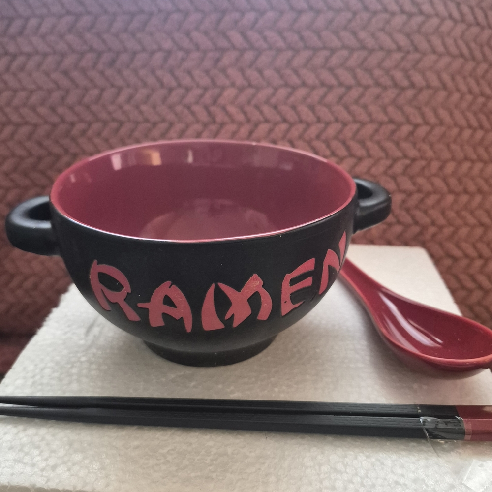 Black and Red Ramen Bowl Set